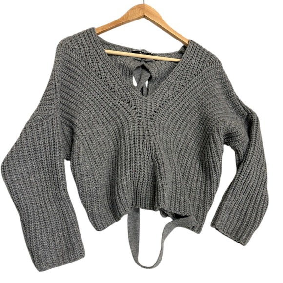 Blue Blush M slight crop woven back chunky we’ve sweater in excellent used cond - Picture 1 of 12